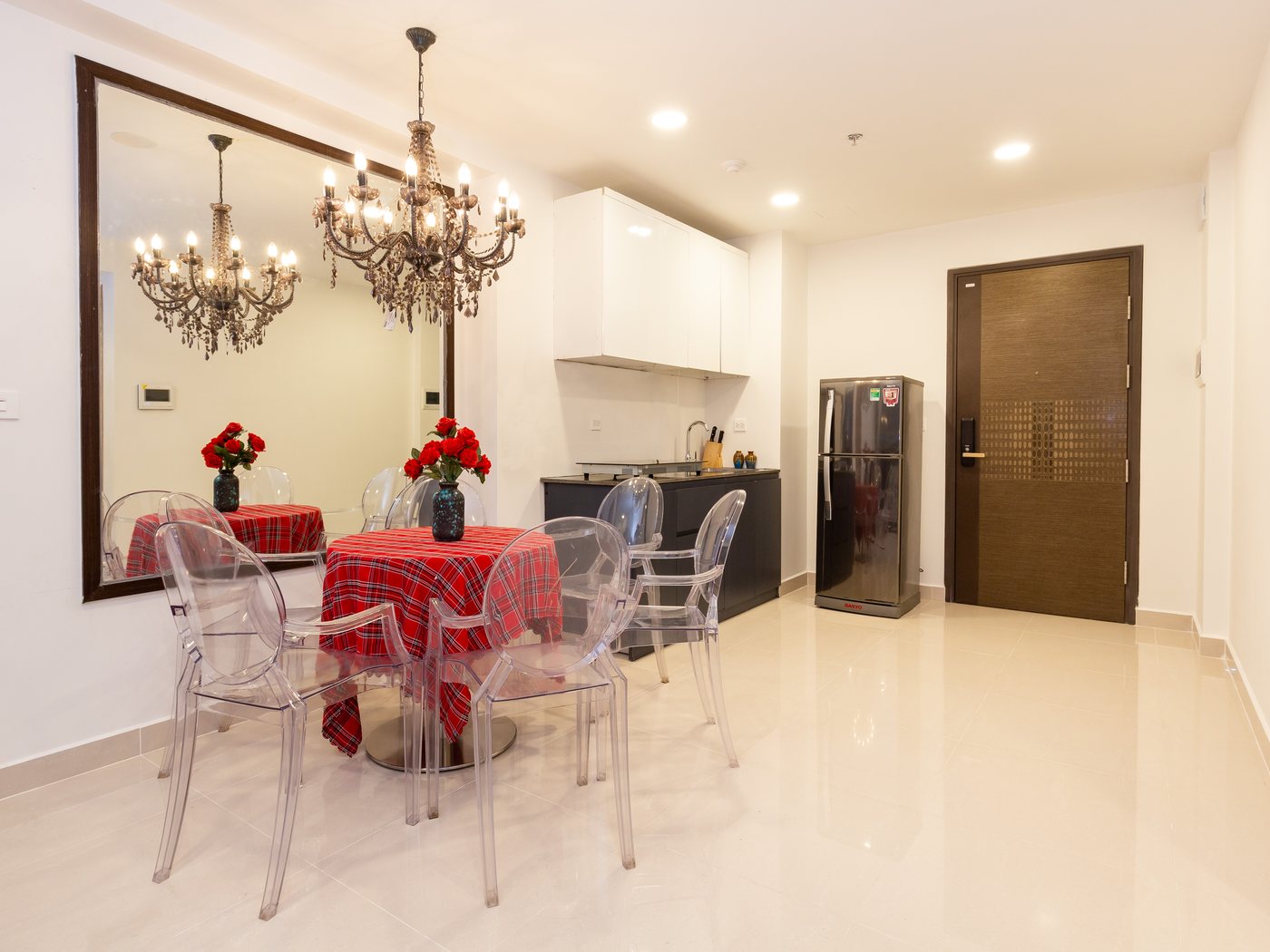Bàn ăn căn 3 phòng ngủ Soho Residence